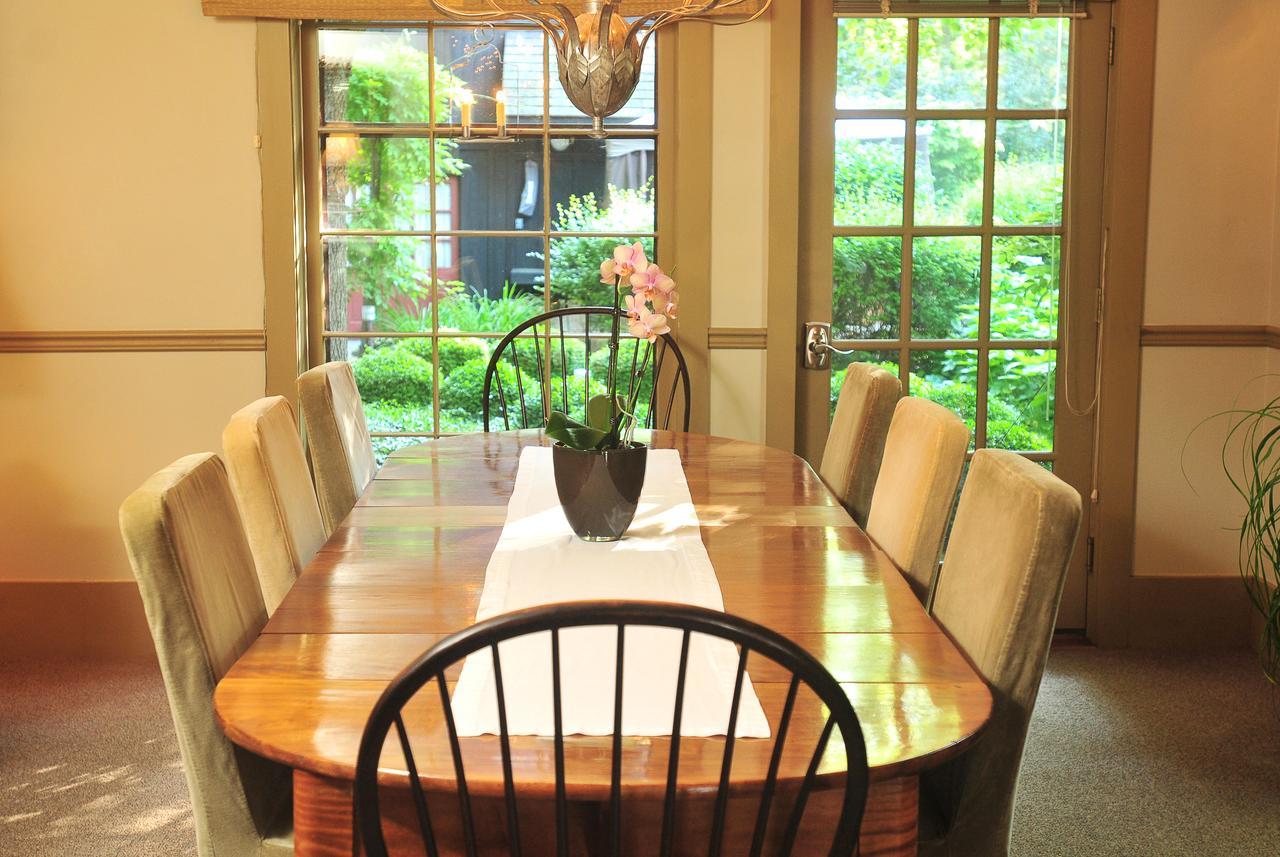 1795 Acorn Inn Bed And Breakfast Canandaigua Ngoại thất bức ảnh