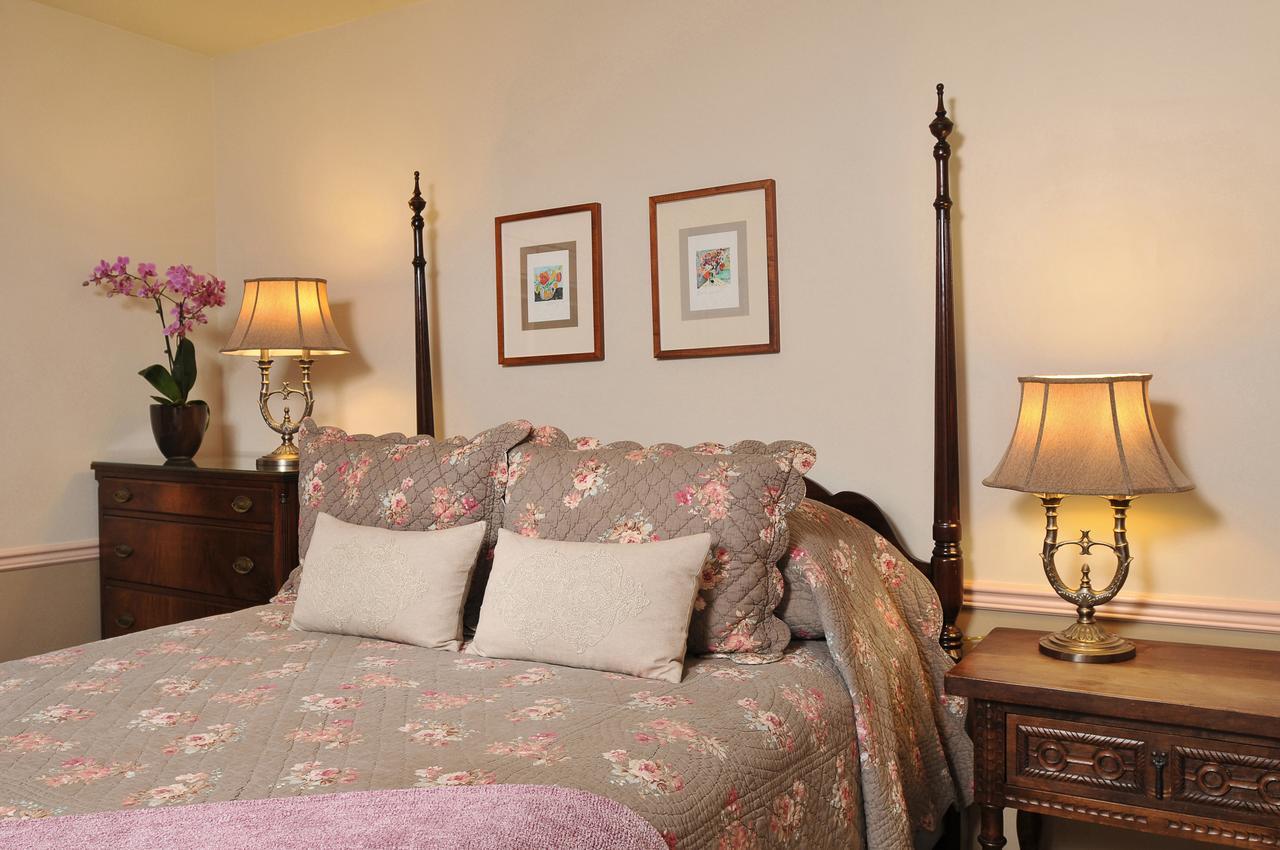 1795 Acorn Inn Bed And Breakfast Canandaigua Ngoại thất bức ảnh